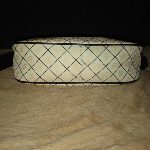 NWT Dooney & Bourke Moon Bag - Picture 5 of 14